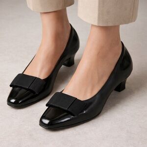 Vintage Bravo Browns Black Patent Leather Pumps Grosgrain Bow Low Heel 8.5 B